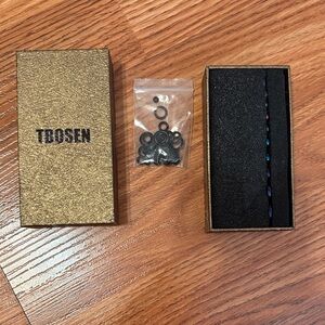 TDOSEN Black and Iridescent Ear Gauge Set (14g-00g)